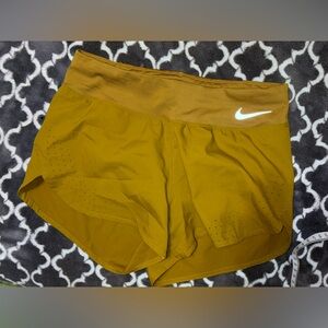 Ladies Nike drifit running shorts 3” size small